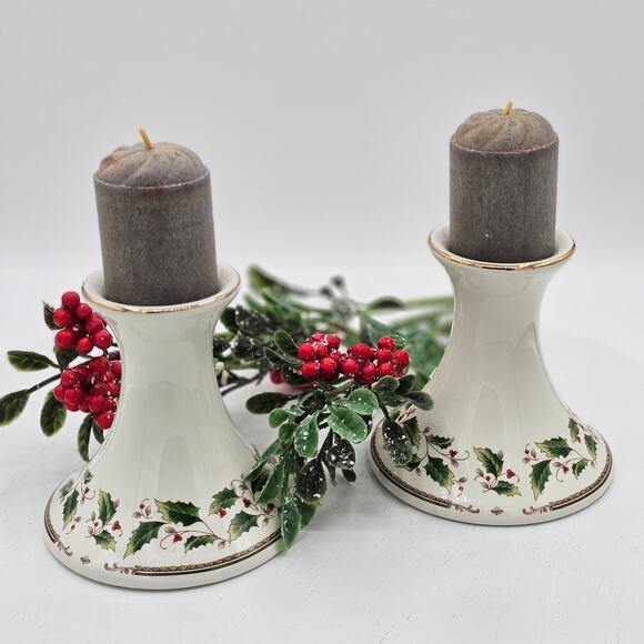 Vintage 1988 Royal Limited Holly Holiday Porcelain Candlestick Holders Set of 2 - Picture 3 of 5